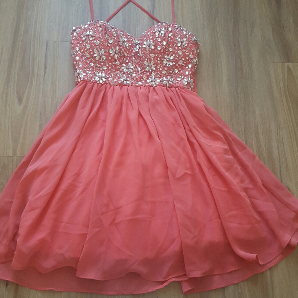 Short dress with AB rhinestones. - Picture 4 of 4